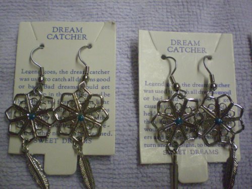 Dream catcher and feather earhooks, silvertone, Le